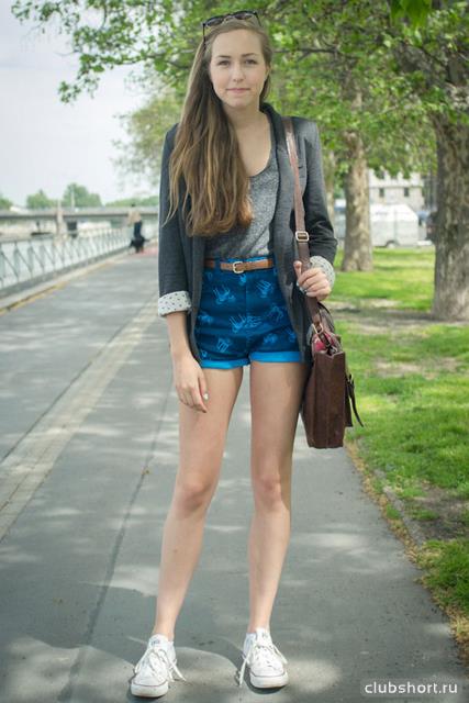 19376_how-to-wear-printed-shorts-02.jpg
